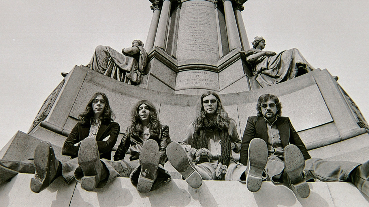 camel_1975